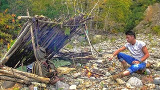 テント無し！食料無し！渓流で自給自足ソロキャンプ　1/2　　Survival camp