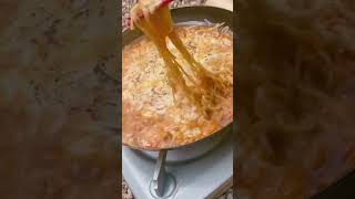 【キャンプ飯】フライパンで作る炙りチーズ卵ラーメン #shorts