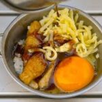 シェラカップすた丼　[ソロキャンプ料理][男料理]