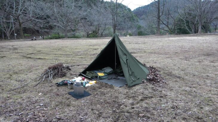 軍幕初心者　2年ぶりにソロキャンプのはずが雨に敗れました。