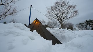 大雪と吹雪の中、愛犬と過ごした雪中キャンプ