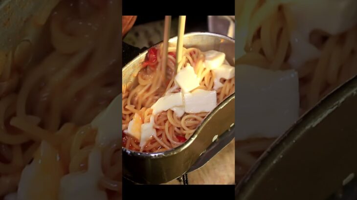 フレッシュトマトソースのパスタ / ドイツ軍飯盒 / アウトドア料理 / キャンプ料理 / Fresh tomato sauce pasta / Outdoor cooking