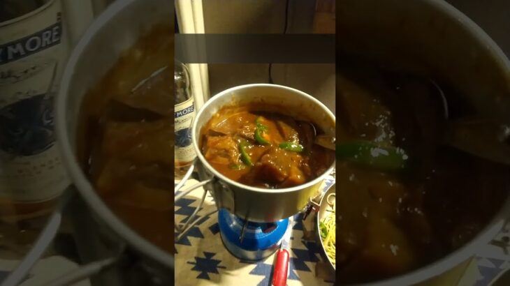 辛い辛いアメリカ映画のあの料理・チリポークビーンズ #キャンプ #山が好き #キャンプ飯 #山暮らし #ソロキャンプ