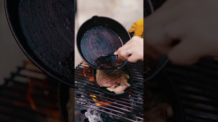 【キャンプ】ブリケットを使ってキャンプ飯を作ってみた