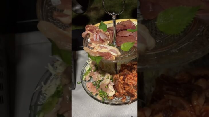 【簡単キャンプ飯】　ケーキスタンドのお肉盛り　#簡単レシピ #アウトドアグルメ #アウトドア料理 #cooking #ソロキャンプ #焼き肉 #ケーキスタンド #ハイボール