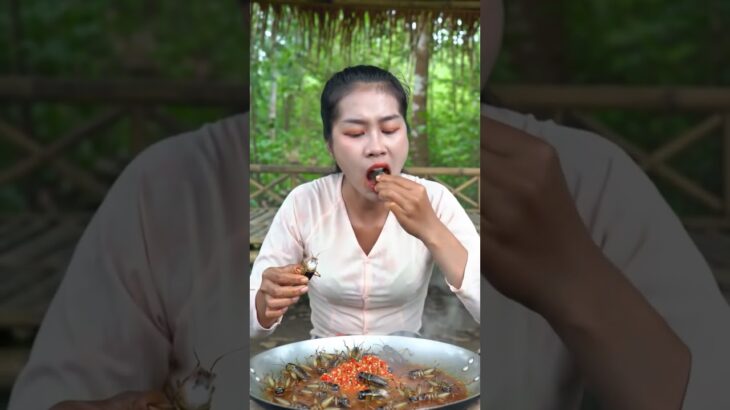 森で作る至高のキャンプ飯！簡単×超うまいアウトドア料理 #shorts