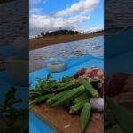 冬の湖で肉とオクラを料理｜癒しの自然サウンド