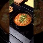 【簡単キャンプ飯】　牛ホルモンのトマト煮込み #簡単レシピ #アウトドアグルメ #料理 #煮る #cooking #キャンプ飯 #ソロキャンプ #ホルモン #スキレット料理 #リバーパーク犬飼